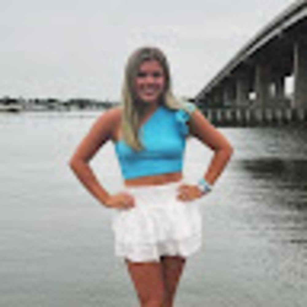 Meet your Posher, Olivia